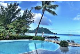 Zu verkaufen ist das Luxuskomplex Hotel The Lapita - Huahine Insel