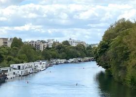 Außergewöhnliches Loft-Hausboot auf der Seine
