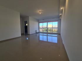 Wohnung in Sainte-Maxime komplett renoviert im Stadtzentrum gelegen
