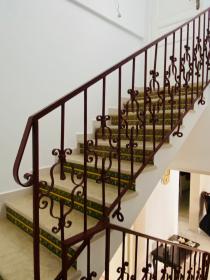 Steinhaus in Strandnähe in einem Wohngebiet