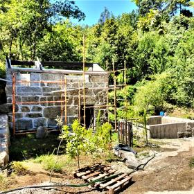 Bauernhof  25000 m2 Grundstück mit Blick auf den Fluss Tâmeg