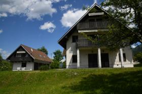 Zu verkaufen exklusive Mehrfamilienhäuser in Bohinj