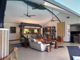 Luxuriöse Villa direkt am Meer