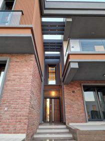 Nieuw ingerichte 4+1 villa te koop met uitzicht op de Egeïsche Zee en de bergen