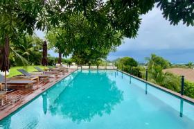 Villa in einer bemerkenswerten Umgebung mit Meerblick