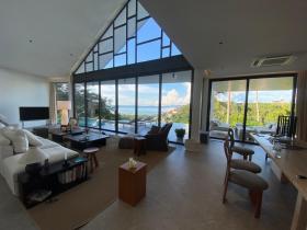 Wunderschöne Villa im Hollywood-Stil mit außergewöhnlichem Meerblick