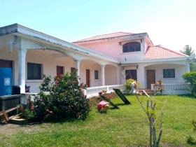 Grundstück mit Haus zum Verkauf in Foulpointe