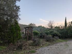 Einstöckiges Haus mit Panoramablick auf die Berge
