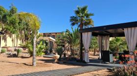 Residenz mit exklusiven Gästehaus am Meer