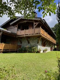 Zu verkaufen einzigartiges luxuriös eingerichtetes Chalet auf 5,7 ha