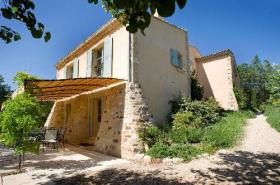 Schönes provenzalische Haus, 2 ha 300 - 7-Schlafzimmer - 15 x 7 m Pool