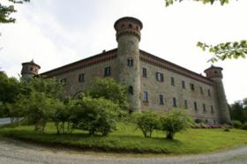 Außergewöhnliches Schloss mit hohem Potenzial in der Provinz Piacenza