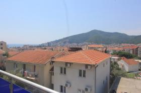 Zu verkaufen Wohnung in Budva