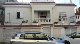 Gebäude auf einem Grundstück von 400 m2