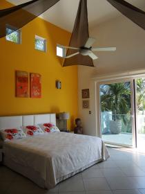 Schönes modernes Haus 5 Minuten vom schönen Sandstrand entfernt