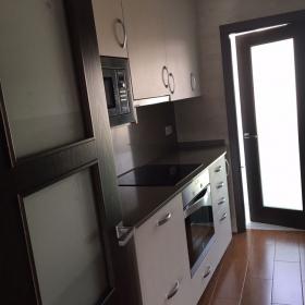 Große schöne Wohnung mit Blick auf den Fluss