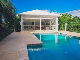 Villa Aurora, ein privater Rückzugsort in Lyford Cay, Nassau, Bahamas