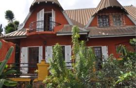 Ambatobe - liebevoll eingerichtete Villa t5 traditioneller Stil mit 360° ausgestattet