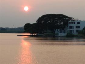 Zu verkaufen Luxus-Residenz in Halbinsel 360 Panoramablick auf den See